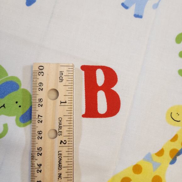 Cotton Fabric ABC 123 Animal Print 28x43 Nursery Quilting Cut Unbranded Kidcore - Picture 8 of 13